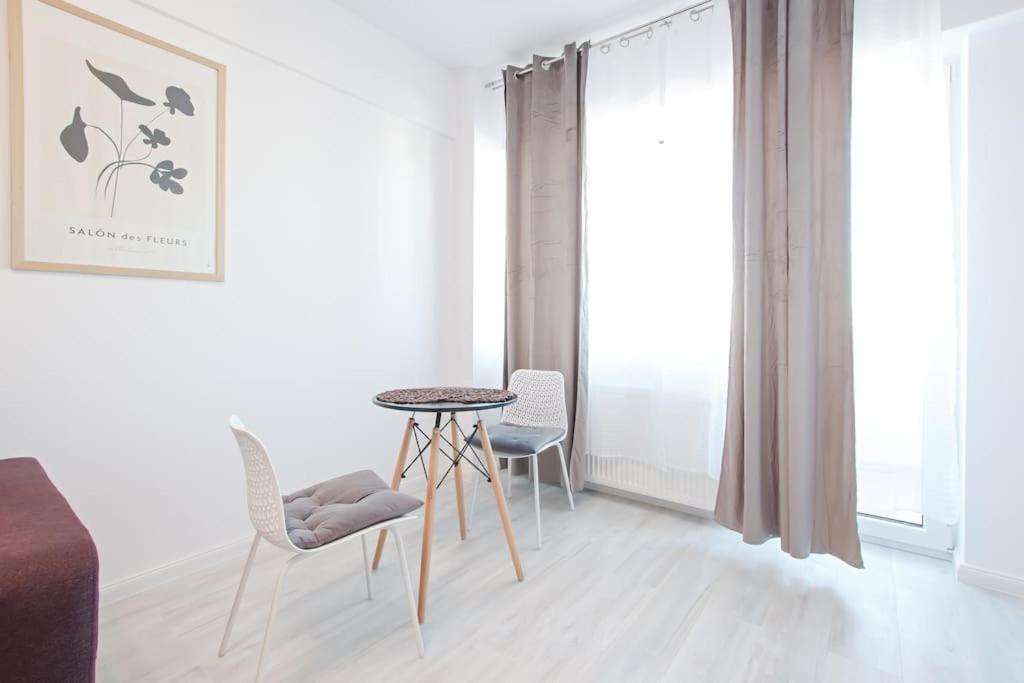 Reverie Silent & Intimate Apartment Iasi Ngoại thất bức ảnh